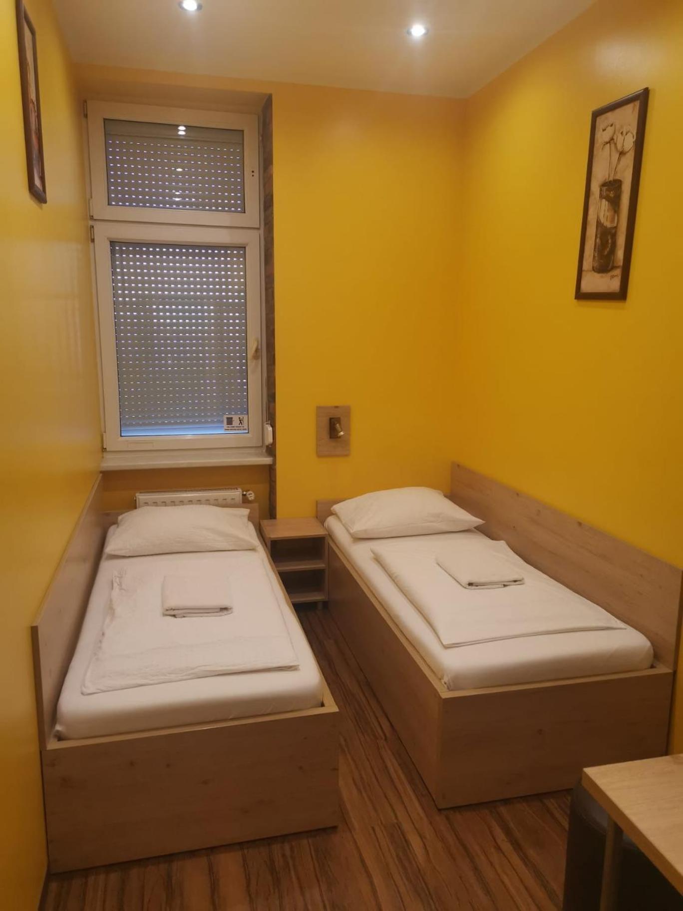Do Step Inn Home - Hotel & Hostel 维也纳 外观 照片